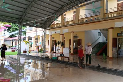 CÔNG TÁC CHUẨN BỊ VỆ SINH MÔI TRƯỜNG ĐÓN NĂM HỌC MỚI TẠI TRƯỜNG MẦM NON QUANG SƠN